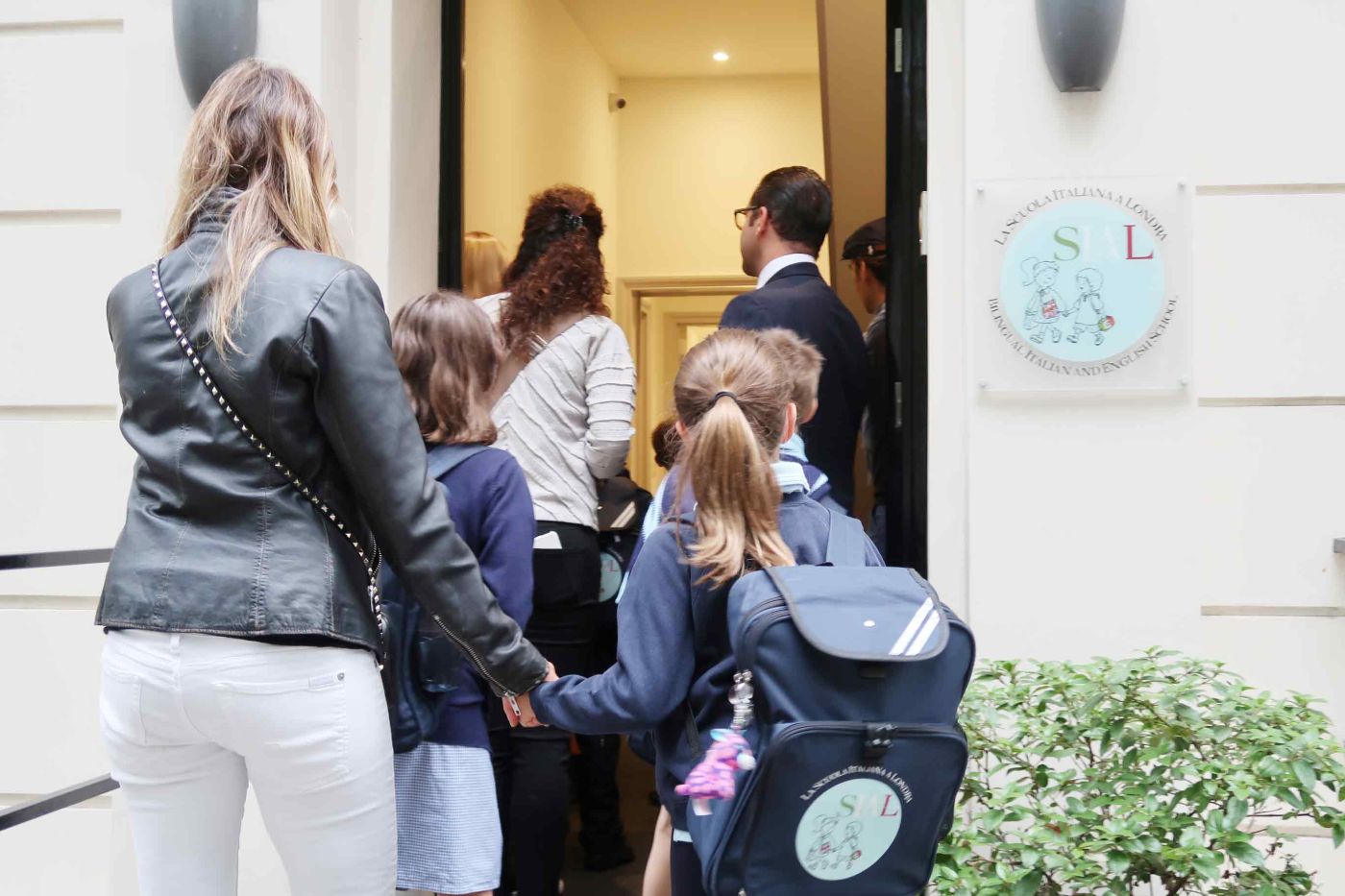 alunni e genitori della sial school