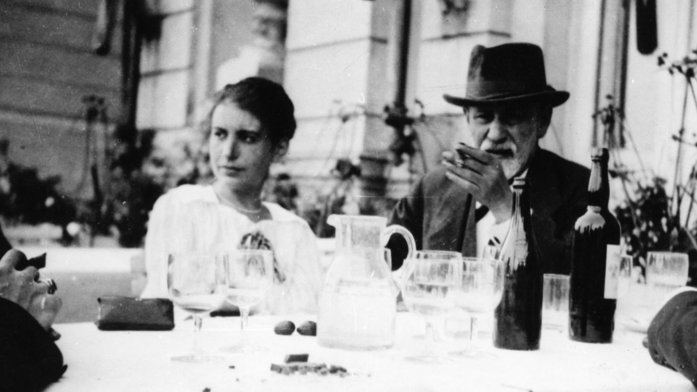 anna_sigmound_freud_father_daughter_Martha_psychoanalytical_practice_clinic_london