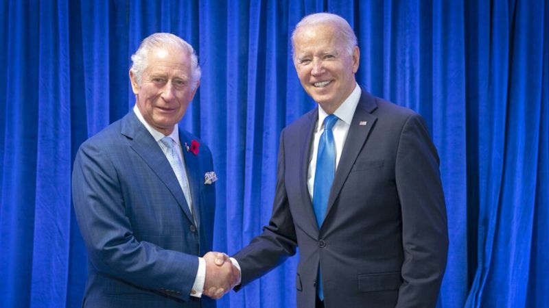 Carlo III e Joe Biden durante il loro incontro a Windsor