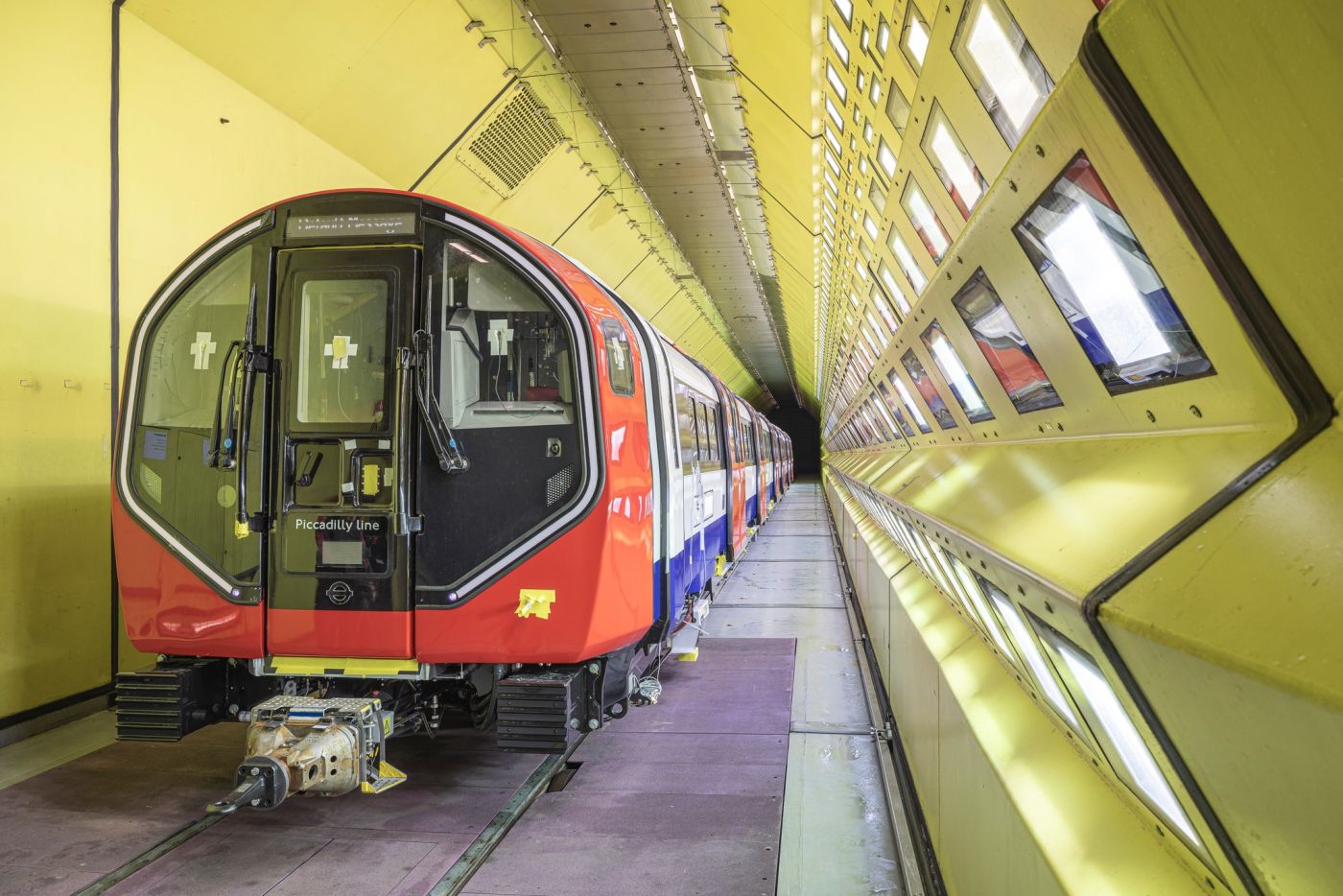 test al treno della piccadilly line