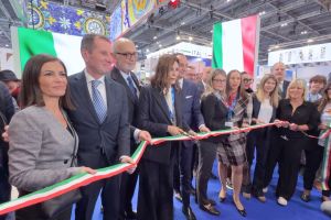 Daniela santanchè inaugura il Padiglione italiano al wtm di londra