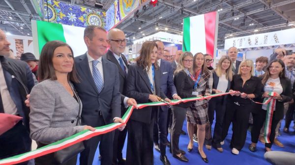 Daniela santanchè inaugura il Padiglione italiano al wtm di londra