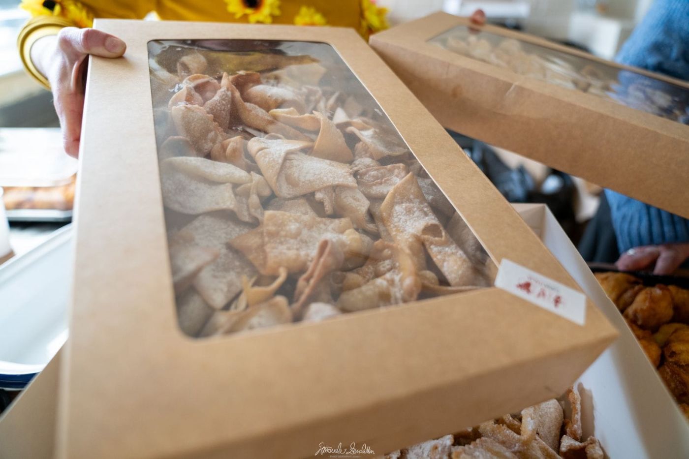 chiacchiere alla festa di carnevale di italiankids a Manchester