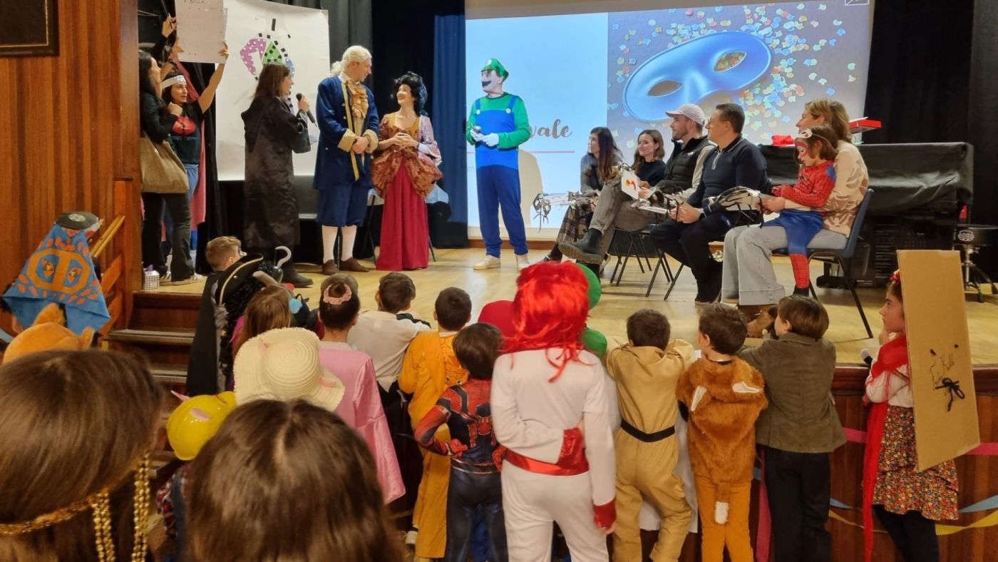 festa di carnevale alla sial school